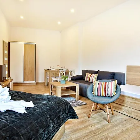Apartment La